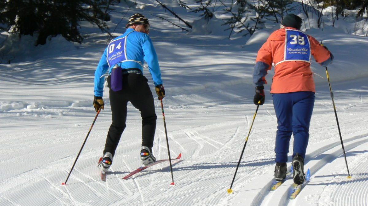 XC skiing race